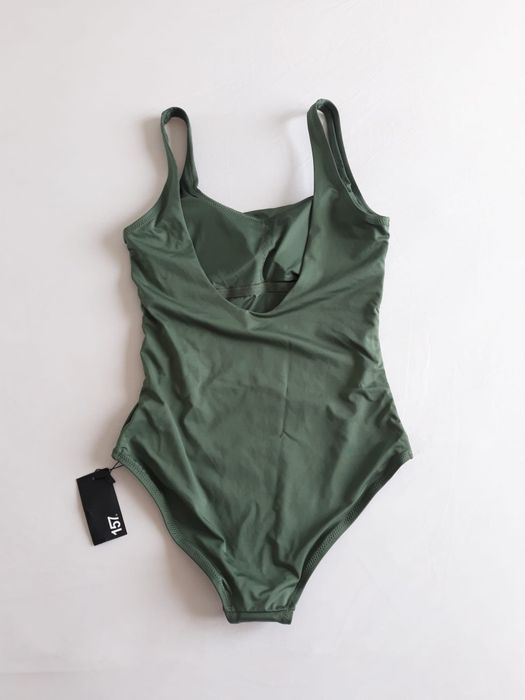 Costum de baie intreg