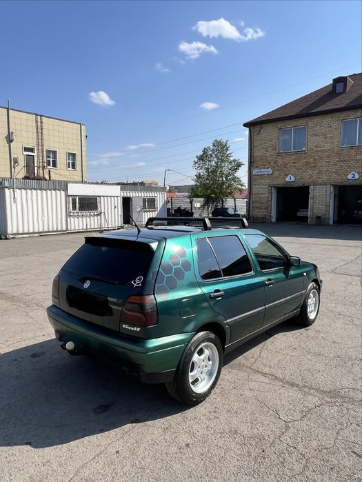 Продам Golf 3 1.8