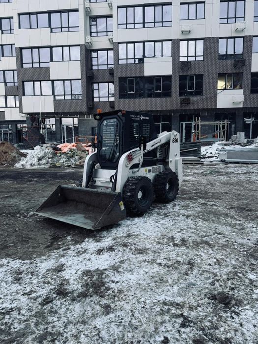 Услуги мини погрузчика бобкат щетка