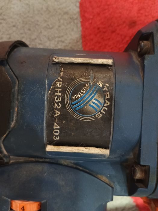 Vând ciocan rotopercutor straus