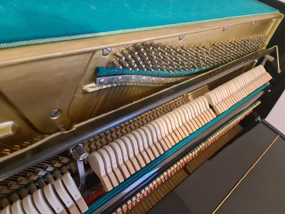 Пиано Tchaika акустично пиано