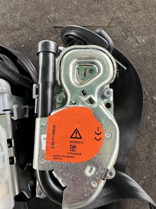 Колани предени десен ляв колан за Ауди Кю 7 4M Audi Q7 4m