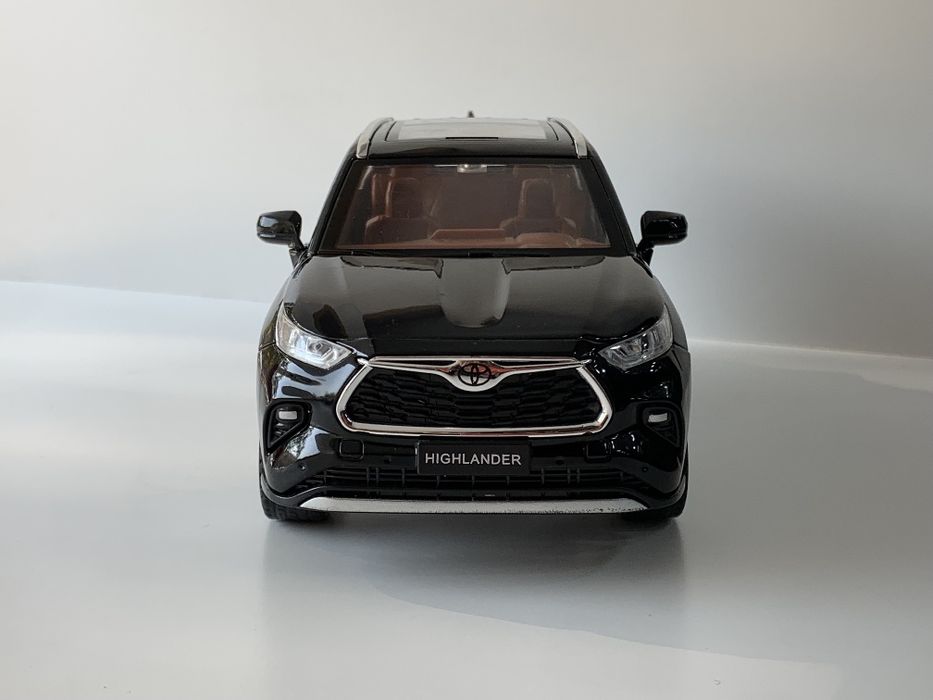 Modelka Toyota Highlander 1:24