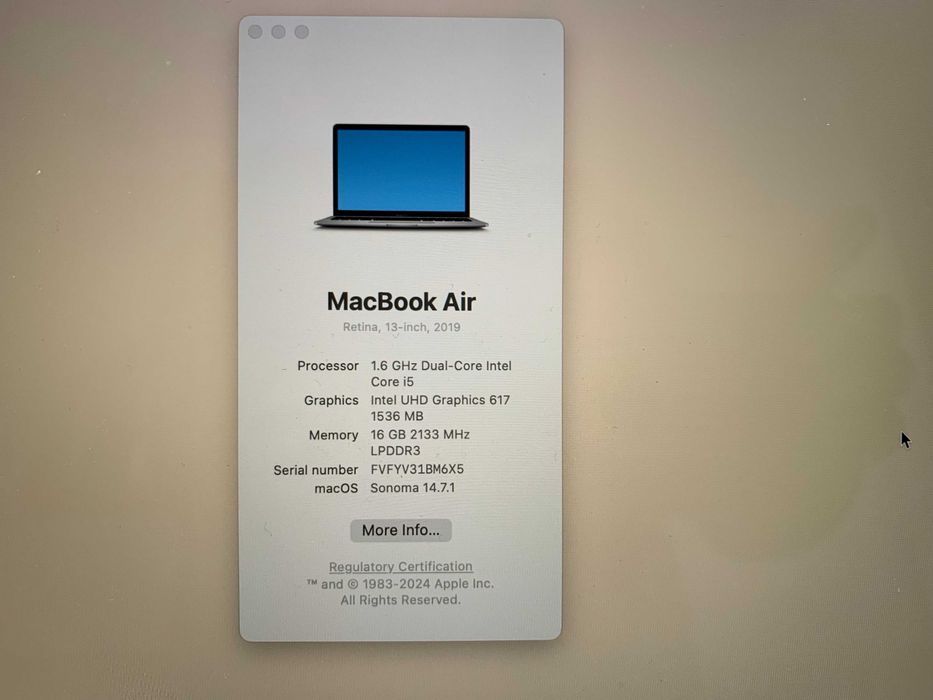 Лап топ MacBook Air 13 inch. В отлично състояние!