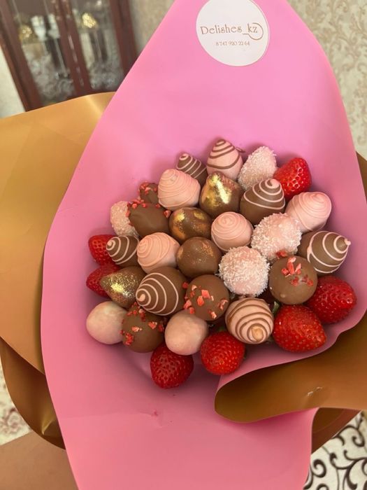 Клубника в шоколаде Алматы