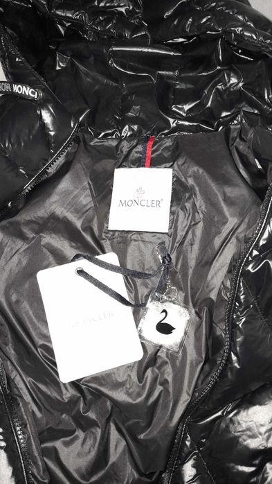 Яке Moncler  ново
