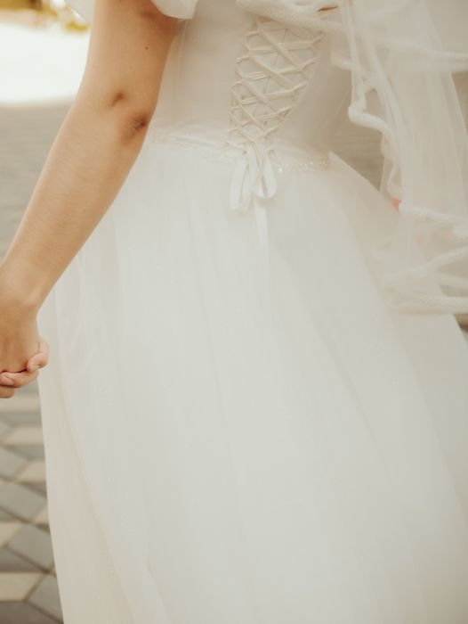 Rochie de mireasa printesa corset reglabil + voal + crinolina