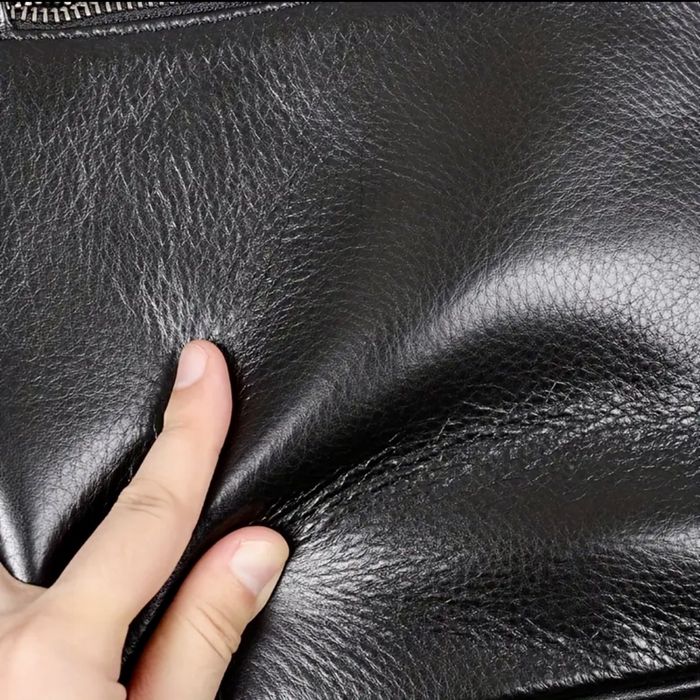 Мъжка луксозна кожена чанта с кръстна инкрустация/Черна -10% Промоция!