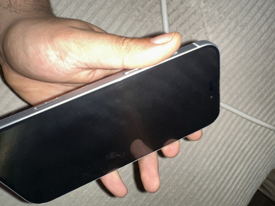 Iphone 15 plus 85% baterie