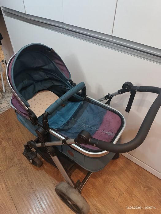 Детска количка  ..