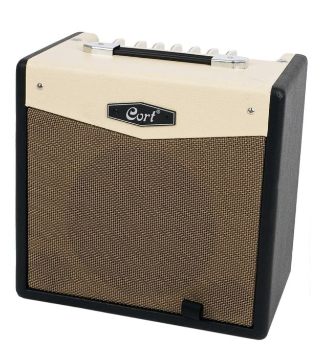 Комбоусилитель (комбик) для электрогитары Cort CM15R Black