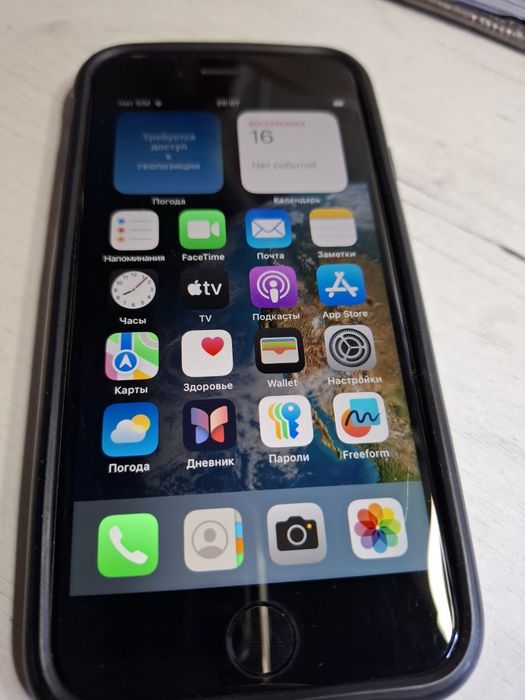 Iphone SE телефон