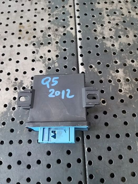 Modul calculator lumini audi q5 2012 8h0907357d