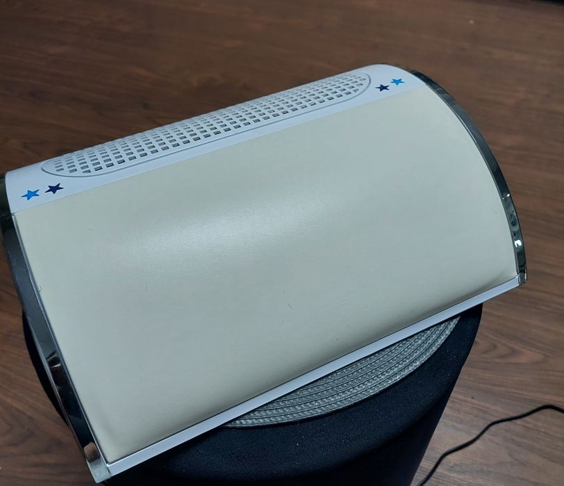 Aspirator unghii false