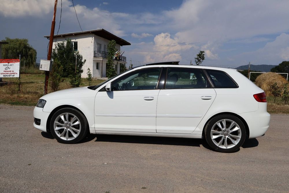 AUDI A3 2.0 170кс. 2011г.  Панорама