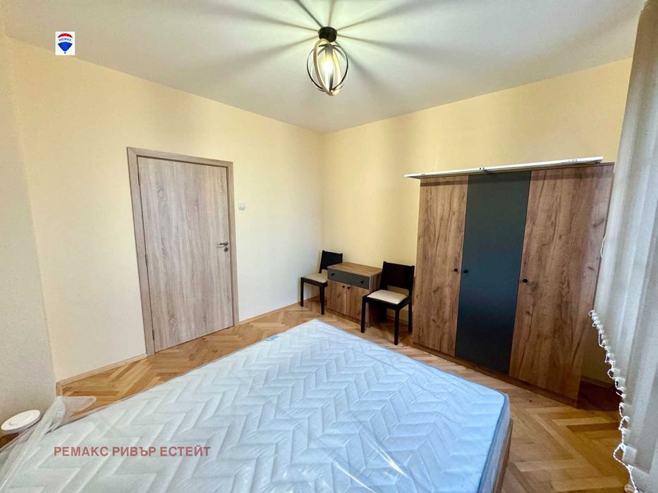 Дава се под наем Тристаен апартамент в Русе, Здравец - 82 кв.м за 408.51 € - Снимка #7