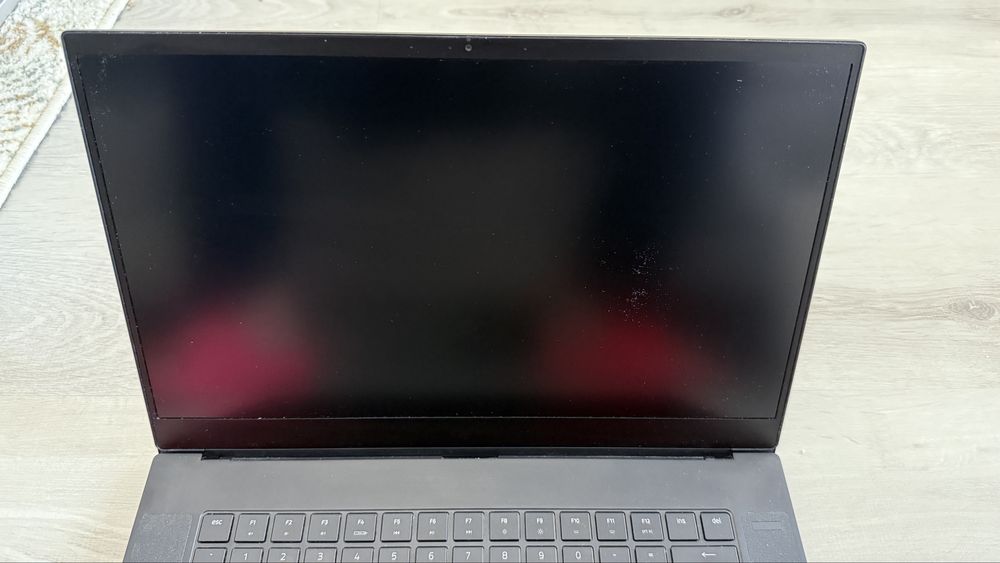 Razer Blade 15 RTX GTX 1060 Max-Q Intel Core i7-8750H 2.20GHz 16GM RAM