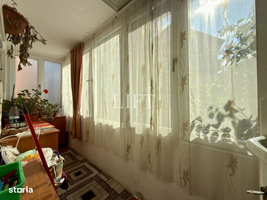 Apartament de 2 camere, 37mp, Zona Florilor - Astra