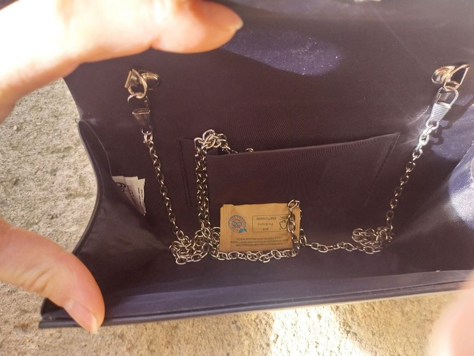 Клъч дамска чантичка