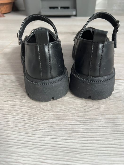 Детски официални обувки за момиче