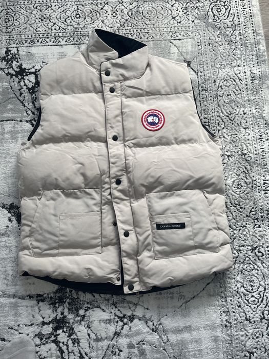 Vesta Canada Goose