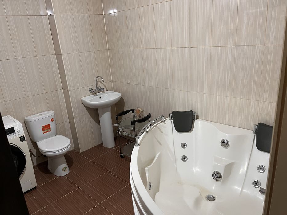 Сдам 2х ком. Квартиру Сайран