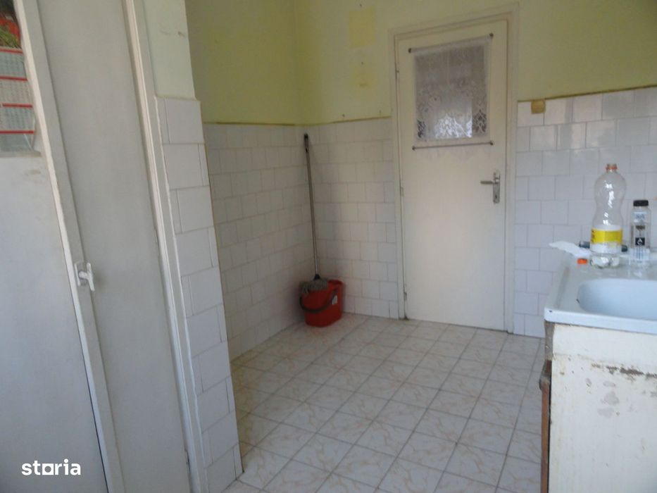 Apartament 3 camere conf. 1 parter inalt zona centrala, vad comercial