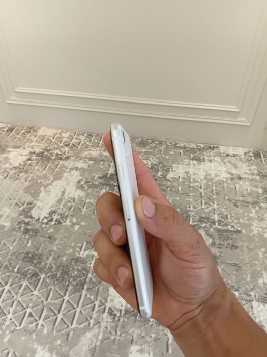 Iphone se 2020, ochilmagan