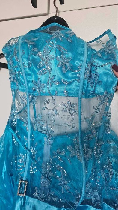 Бална рокля за бал