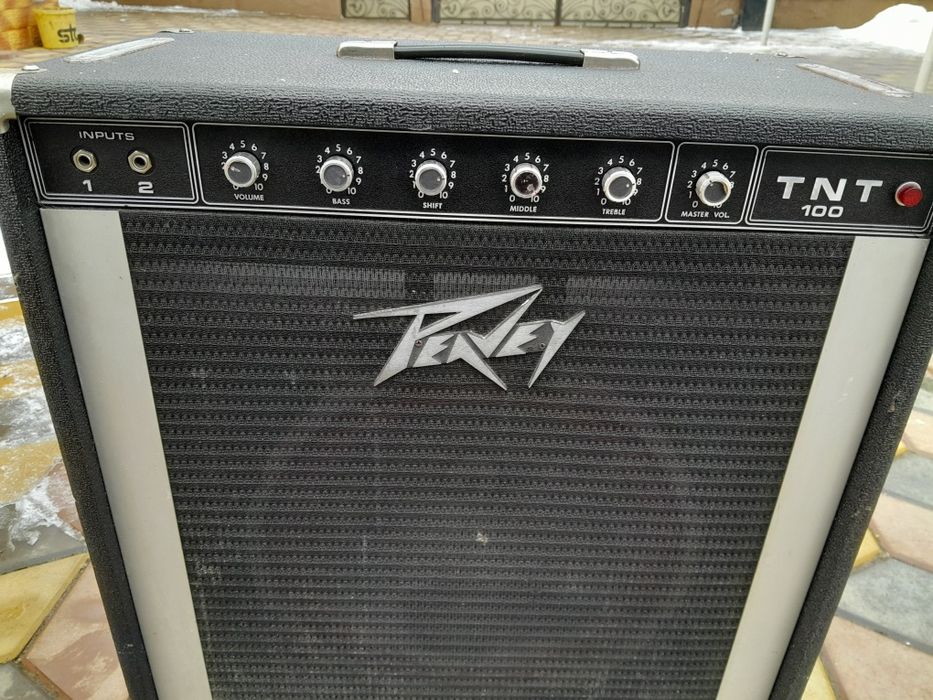 Boxa stație Peavey TNT 100