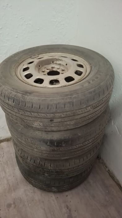 Продам покрышки 14 размер