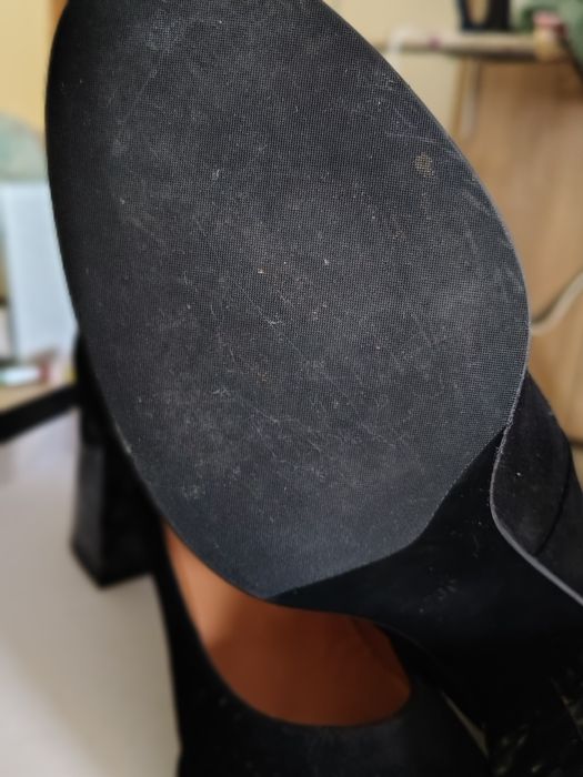 Дамски обувки от естествен велур