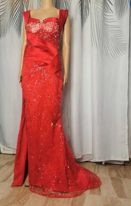 Rochie rosie lunga de seara marimea M