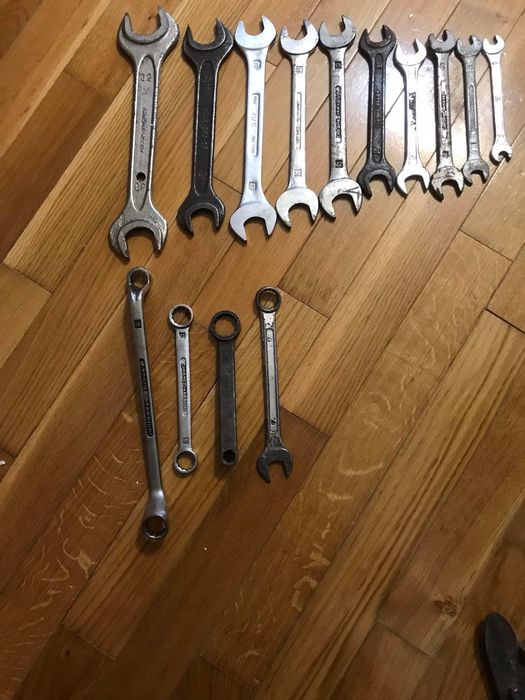 Chei fixe(10-22)și inelare+ diverse scule