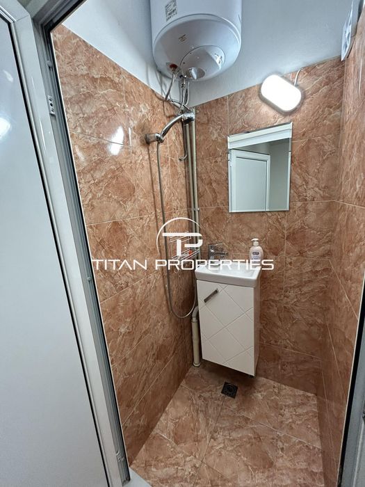 Дава се под наем Едностаен апартамент в Бургас, Център - 40 кв.м за 300 € - Снимка #6