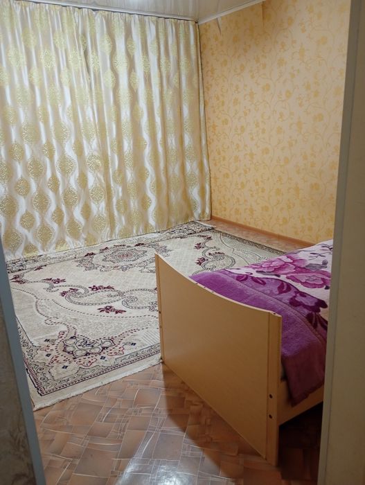 Сдам комнату для девушек или женщине