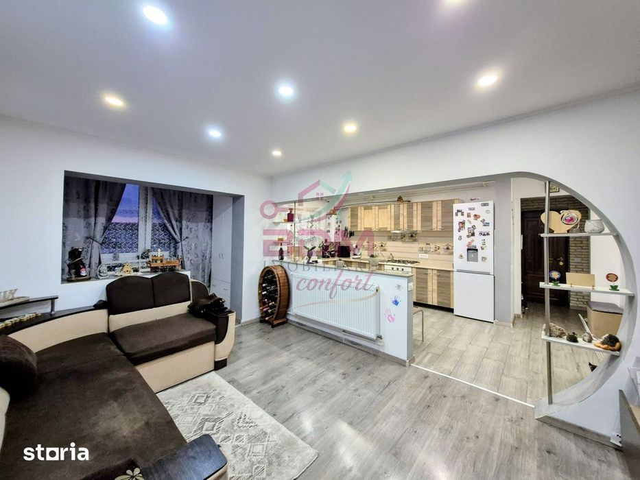 Vand apartament 3 camere