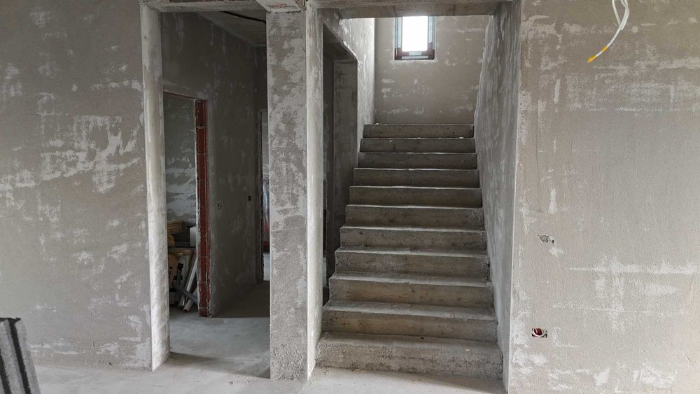 Vand casa individuala aproape de Timisoara