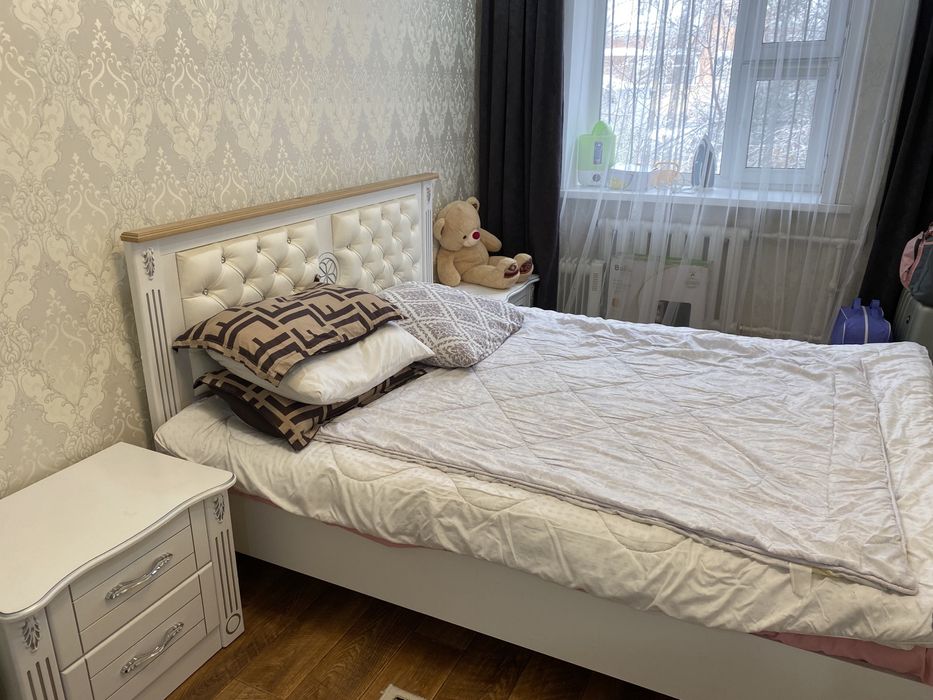 Продается шкаф, кровать с матрасом б/у