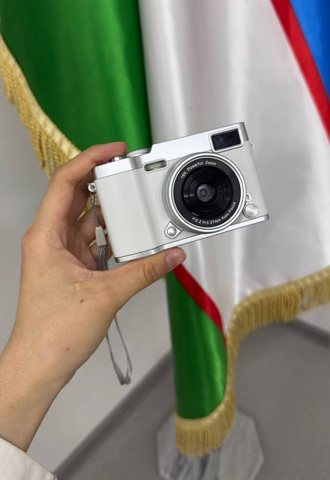 СРОЧНО ПРОДАЮ Цифровой фотоаппарат — состояние НОВОГО!