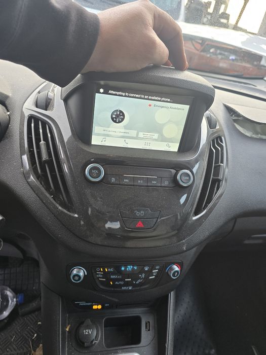 Dezmembrez ford turneo courier connect 2018 euro 6 motor 1.5 cutie vit