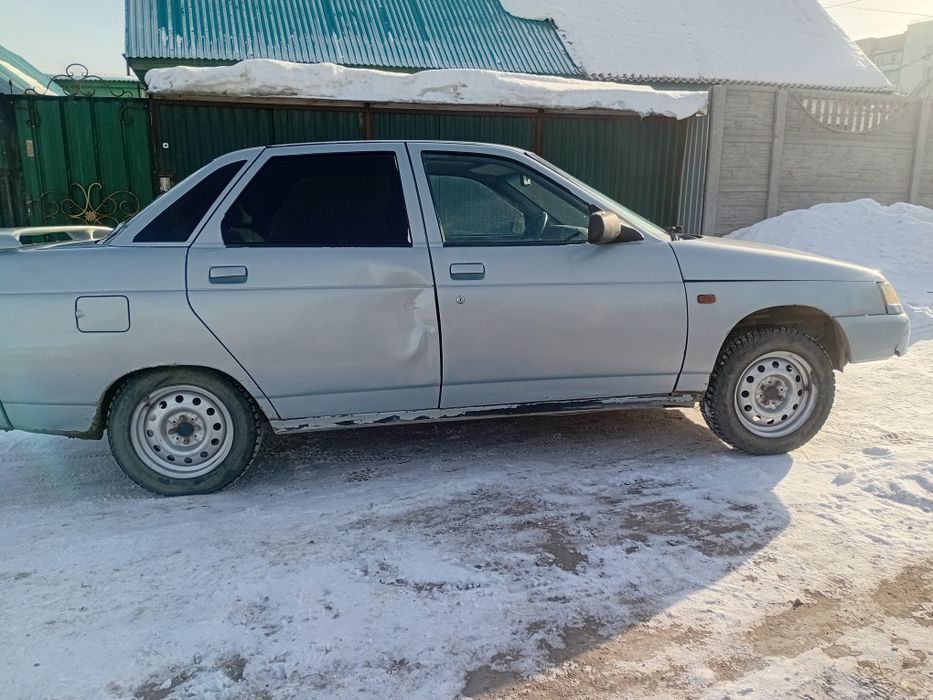 ВАЗ 21102, 2004 года, на бодром ходу