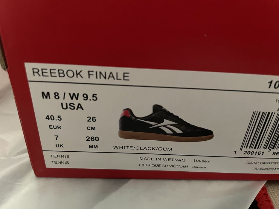 Продам reebok оригинал кросовки
