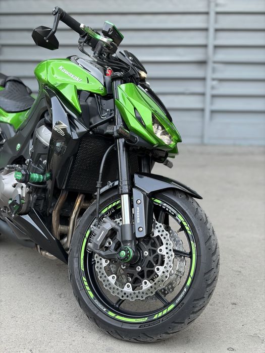 KAWASAKI Z1000 Суперстрит