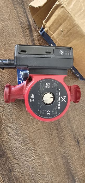 Помпа за парно Grundfos 25-80 180