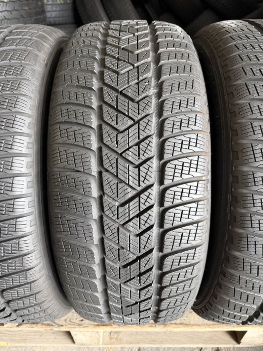 4 anvelope iarna 235/60/17 , Pirelli , 6.5-7.5 mm !
