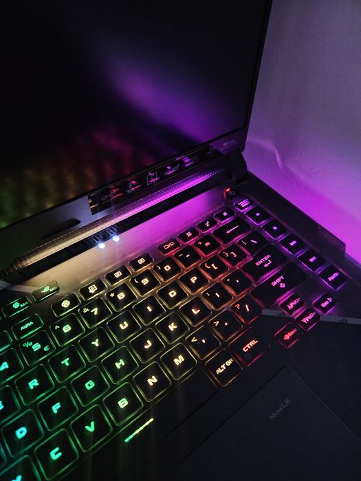 ASUS ROG Strix Scar G533ZW (3070ti / I9)