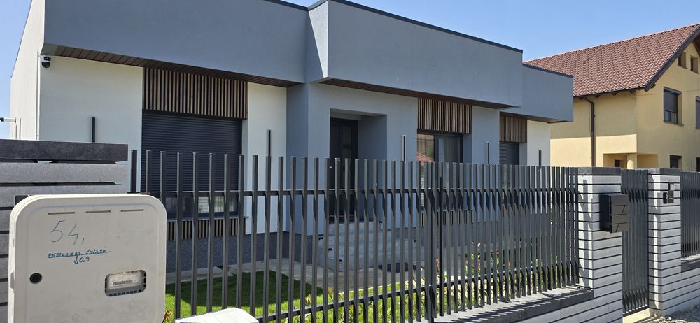 Casă nouă 4 camere (gard inclus)expresul nou Str Bujac