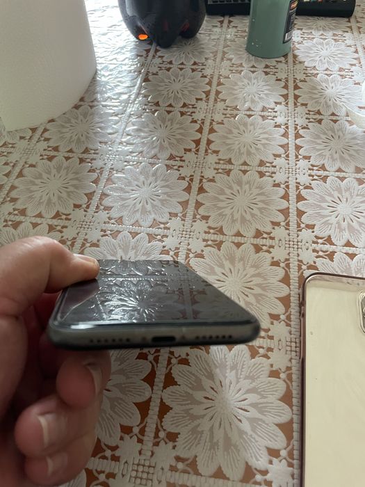 Vand iphone11 aspect 8,5 din 10