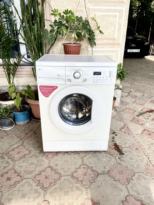 Продам стиральную машинку LG